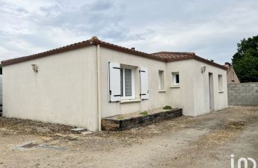 Maison 4 pièces de 82 m² à Saint-Georges-de-Pointindoux (85150)