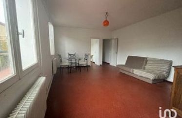 Apartment 2 rooms of 45 m² in Dax (40100)