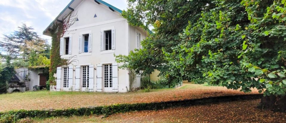 Maison 8 pièces de 180 m² à Bordeaux (33200)