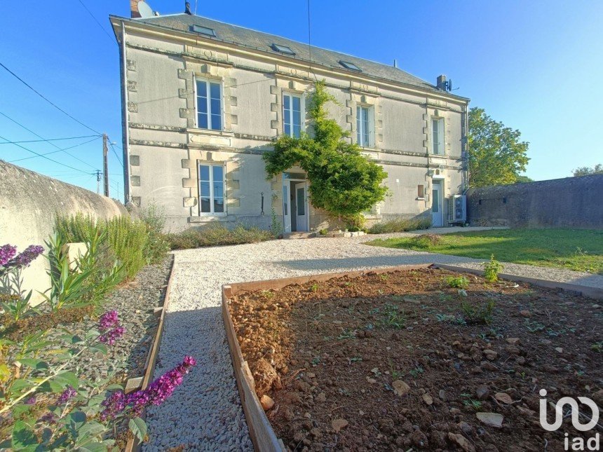 Maison 5 pièces de 160 m² à Thouars (79100)