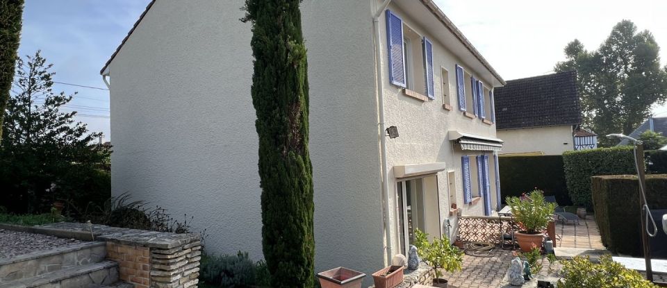 Maison 7 pièces de 139 m² à Bellerive-sur-Allier (03700)