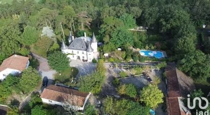 Castle 11 rooms of 471 m² in Le Chillou (79600)