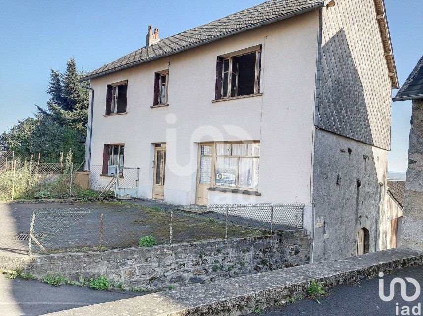 Maison 6 pièces de 145 m² à Herment (63470)