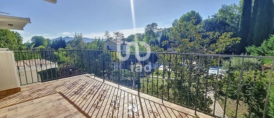 House 10 rooms of 300 m² in Céret (66400)