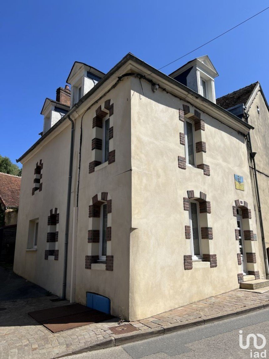 House 6 rooms of 217 m² in Mortagne-au-Perche (61400)
