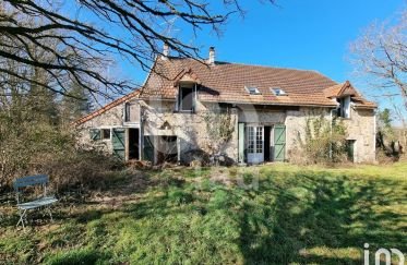 Country house 5 rooms of 209 m² in Clugnat (23270)