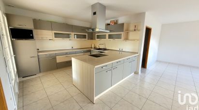 House 6 rooms of 160 m² in Sanguinet (40460)