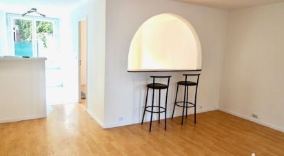 Apartment 2 rooms of 49 m² in Saint-Denis (93200)