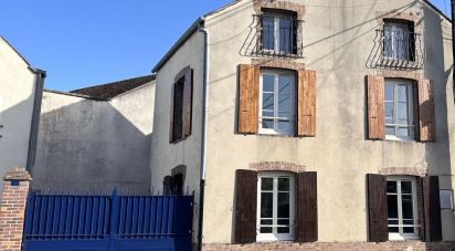 House 6 rooms of 101 m² in Nemours (77140)