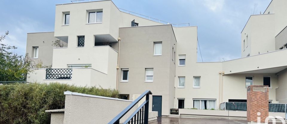 Appartement 2 pièces de 39 m² à Évry (91000)