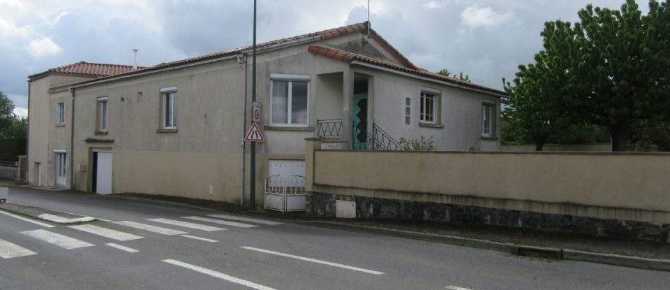 Maison 6 pièces de 130 m² à Menomblet (85700)