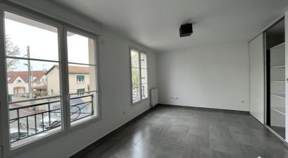 Appartement 1 pièce de 29 m² à Les Clayes-sous-Bois (78340)