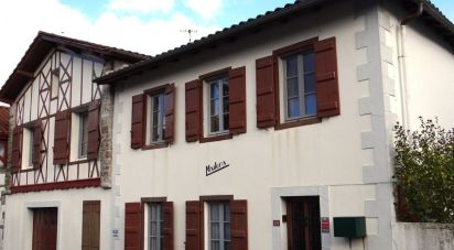 Maison 8 pièces de 133 m² à La Bastide-Clairence (64240)