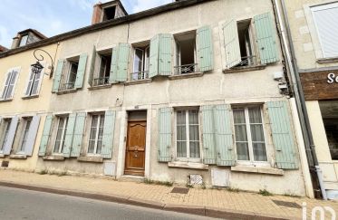 House 6 rooms of 196 m² in Cosne-Cours-sur-Loire (58200)