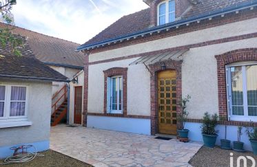 Maison 4 pièces de 95 m² à Sainte-Gemme-Moronval (28500)