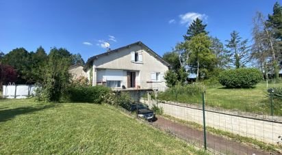 House 6 rooms of 120 m² in Les Ormes (86220)