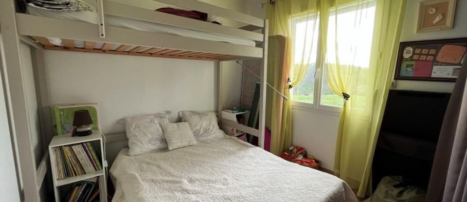 House 4 rooms of 100 m² in Saint-Sulpice-de-Roumagnac (24600)