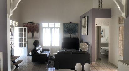 House 4 rooms of 195 m² in Le Moule (97160)