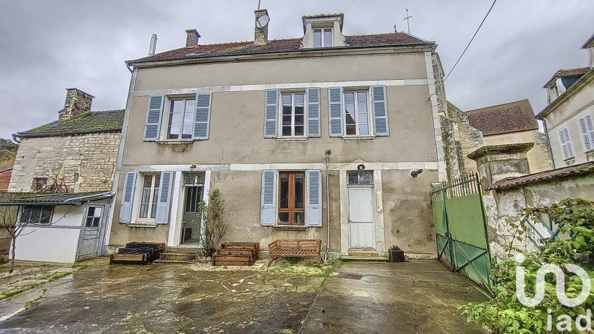 Maison de village 10 pièces de 160 m² à Saint-Martin-sur-Armançon (89700)