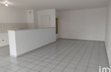 Appartement 3 pièces de 73 m² à Bordeaux (33300)