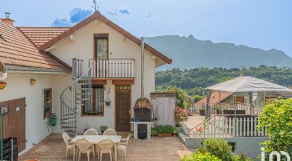 House 6 rooms of 145 m² in Aix-les-Bains (73100)