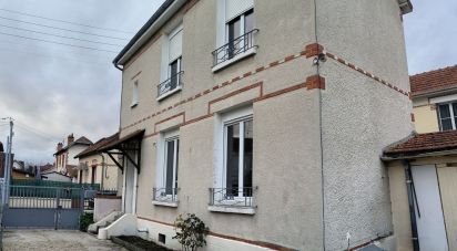 House 3 rooms of 56 m² in Sainte-Savine (10300)
