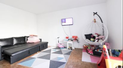 Apartment 3 rooms of 64 m² in Paris (75020)