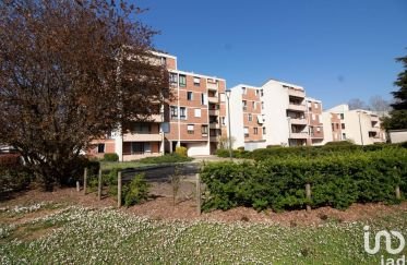 Apartment 4 rooms of 86 m² in Évry (91000)