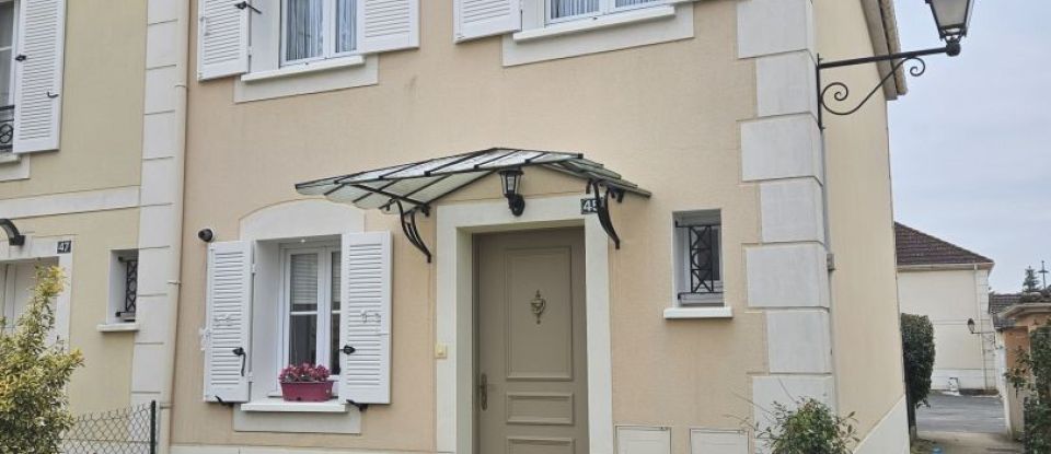 Maison 4 pièces de 71 m² à Bailly-Romainvilliers (77700)