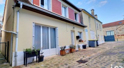 House 5 rooms of 96 m² in Mandres-les-Roses (94520)
