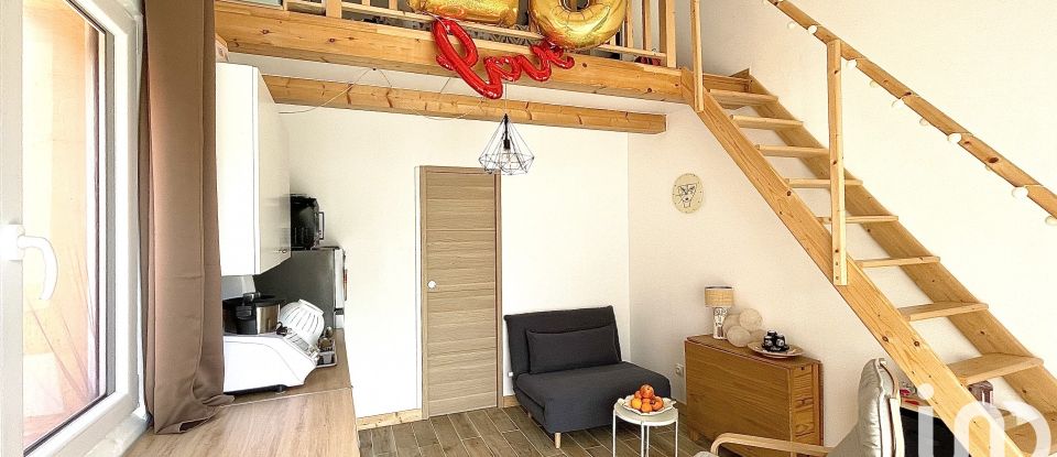 Maison 4 pièces de 60 m² à Saint-Cyr-sur-Mer (83270)