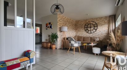 Maison 4 pièces de 95 m² à Vensac (33590)