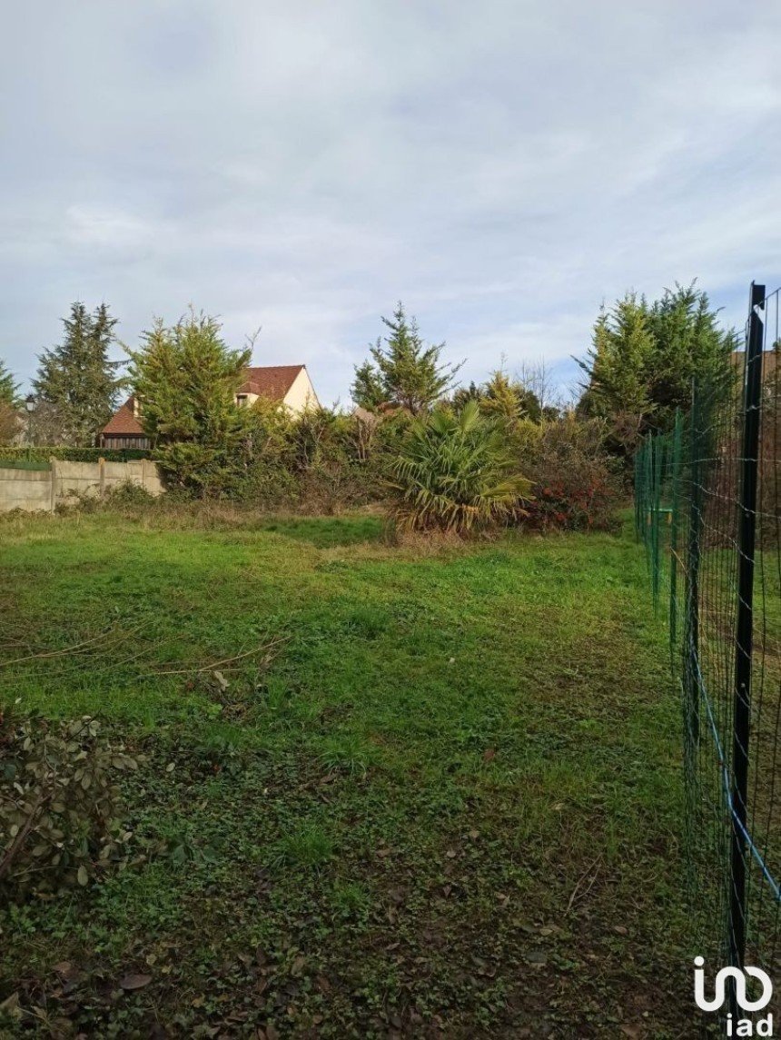 Terrain de 535 m² à Varennes-Jarcy (91480)