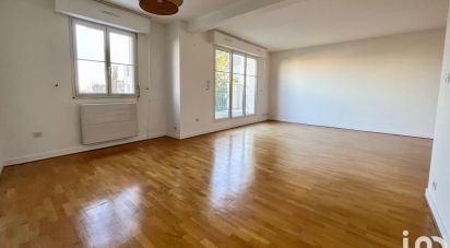 Apartment 5 rooms of 111 m² in Le Plessis-Robinson (92350)