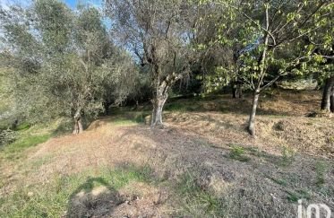 Land of 2,000 m² in Contes (06390)