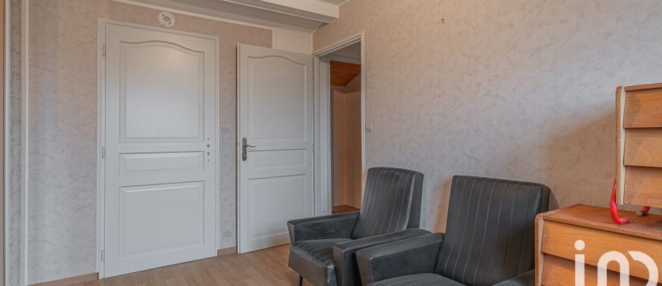 House 5 rooms of 120 m² in Saint-Georges-de-Commiers (38450)