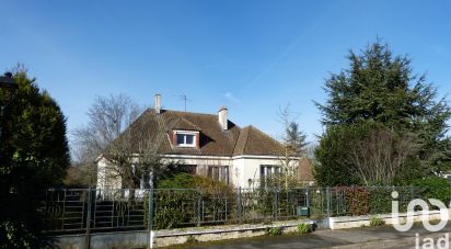 Maison traditionnelle 6 pièces de 175 m² à Pithiviers-le-Vieil (45300)