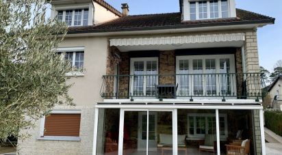 House 7 rooms of 165 m² in Sens (89100)