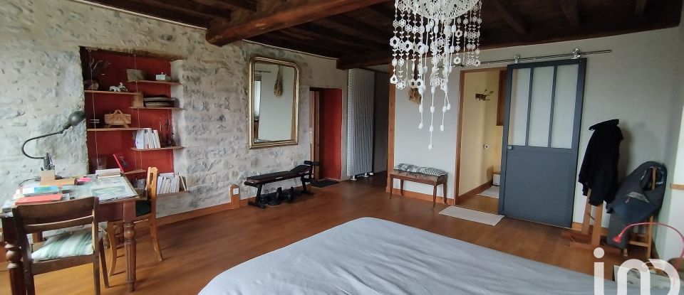Mansion 4 rooms of 305 m² in Ogeu-les-Bains (64680)