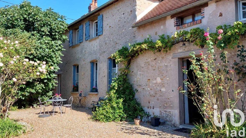 Maison de village 6 pièces de 222 m² à Auneau-Bleury-Saint-Symphorien (28700)