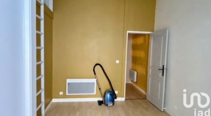 Apartment 3 rooms of 60 m² in Aubenas (07200)