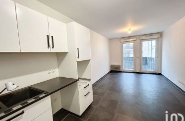Appartement 3 pièces de 55 m² à Pontault-Combault (77340)