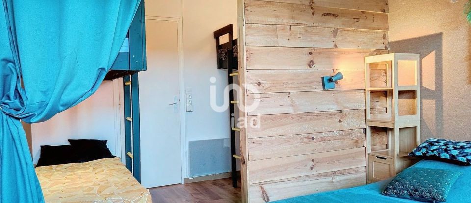 Appartement 2 pièces de 40 m² à Murat-le-Quaire (63150)
