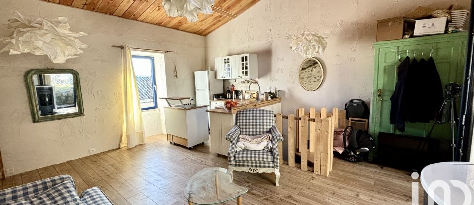 Maison de village 3 pièces de 56 m² à Saint-Privat (07200)