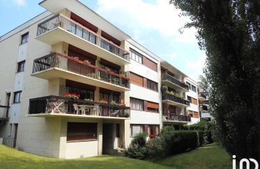 Appartement 4 pièces de 84 m² à Ville-d'Avray (92410)