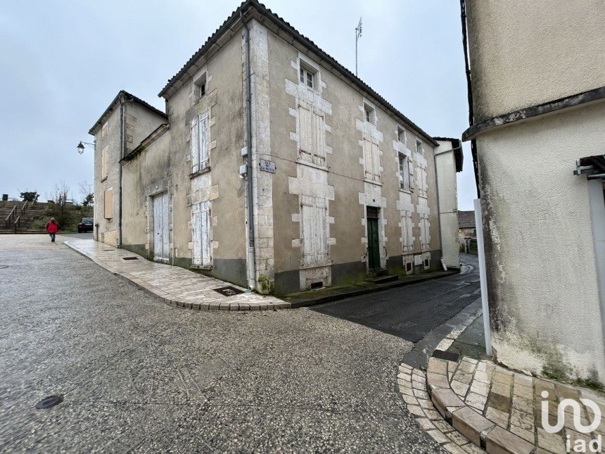 Grange 6 pièces de 185 m² à Barbezieux-Saint-Hilaire (16300)
