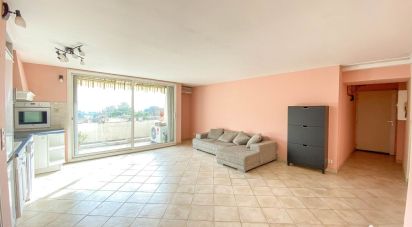 Appartement 3 pièces de 71 m² à Nice (06100)