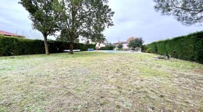 Land of 980 m² in - (31880)