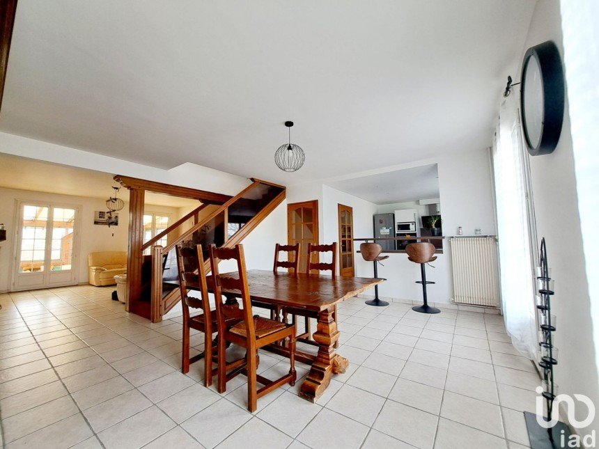 Maison 7 pièces de 150 m² à Saint-Mard (77230)