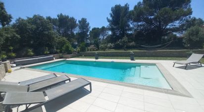 House 7 rooms of 192 m² in Nîmes (30900)